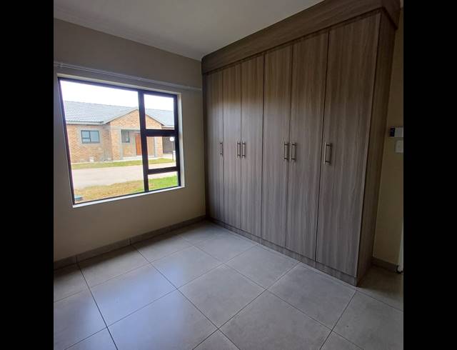 2 BEDROOM TOWNHOUSE TO LET IN RIVERSDALE
